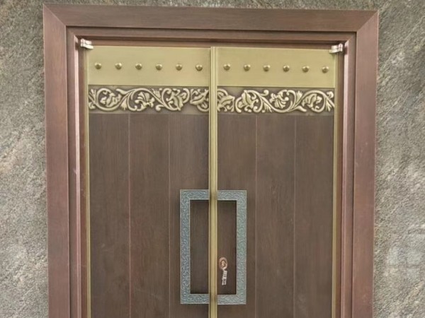 為什么銅門廠家都是用洛陽紫銅的多？